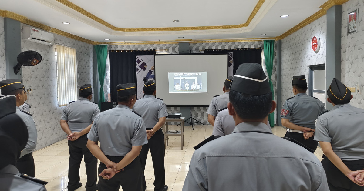 Komitmen dalam Transisi Kelembagaan dan Pelayanan Prima: Lapas Narkotika Karang Intan Ikuti Apel Kemenko Hukum, HAM, Imigrasi dan Pemasyarakatan