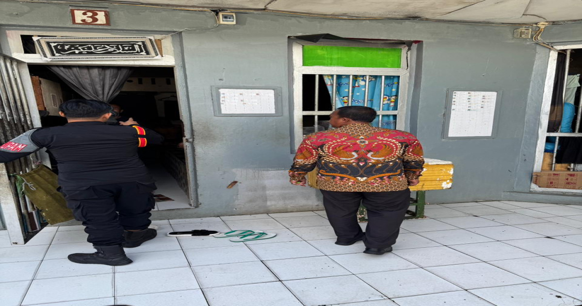 M. Kuderi Pimpin Patroli Hunian, Lapas Narkotika Karang Intan Pastikan Keamanan Tetap Kondusif