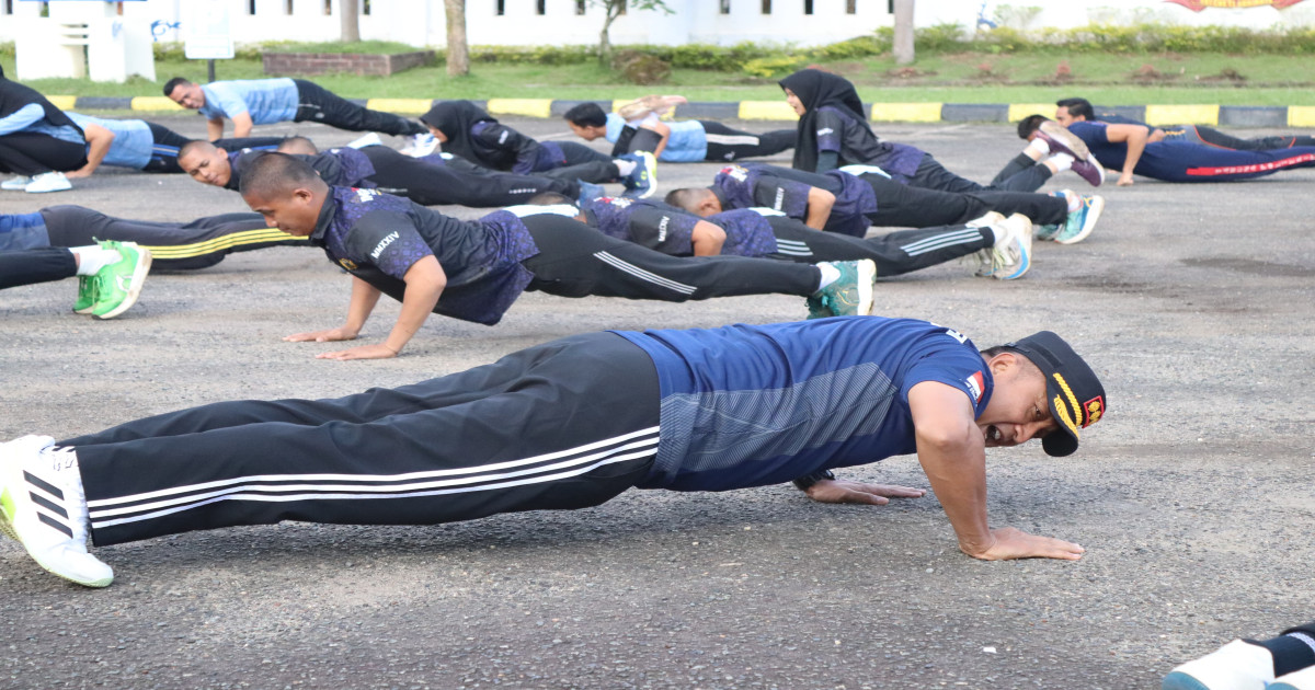 Bangun Semangat dan Integritas CPNS, Lapas Narkotika Karang Intan Gelar Senam dan Orientasi Lapangan