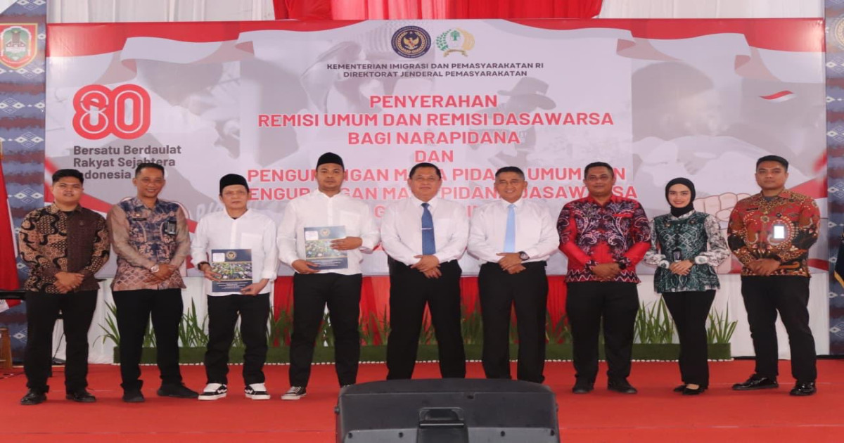 Momentum HUT RI ke-80, Lapas Narkotika Karang Intan Hadir dalam Penyerahan Remisi Umum dan Dasawarsa