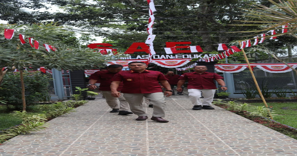 Kalapas Narkotika Karang Intan Lakukan Trolling Lingkungan Area Tembok Dalam (Branggang) Demi Jaga Keamanan dan Kebersihan