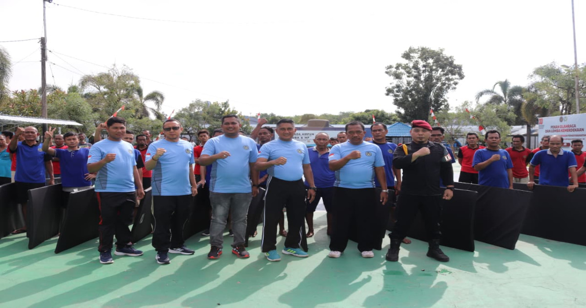 Lapas Narkotika Karang Intan Serahkan Bantuan Matras untuk Warga Binaan