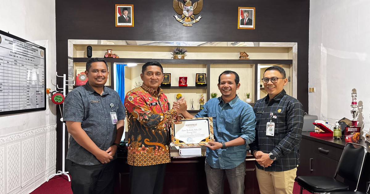 KPU Banjar Serahkan Laporan Penyelenggaraan Pemilu 2024 dan Sertifikat Penghargaan kepada Lapas Narkotika Karang Intan