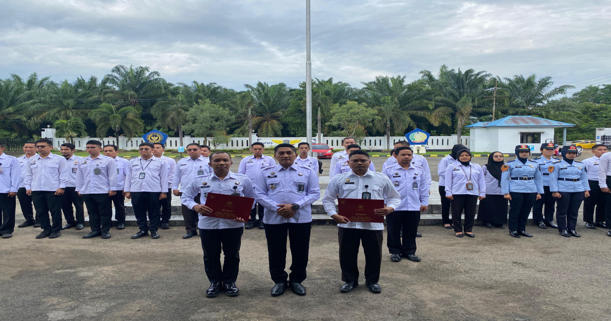 Apel Pagi Lapas Narkotika Karang Intan, Momentum Pembinaan Pegawai Sekaligus Penyerahan Satyalancana Karya Satya